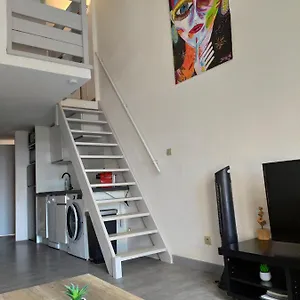 Cap Au Soleil Pour Cet Avec Piscine Appartement