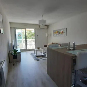 Pin-rolland - 2 A 400m De La Appartement